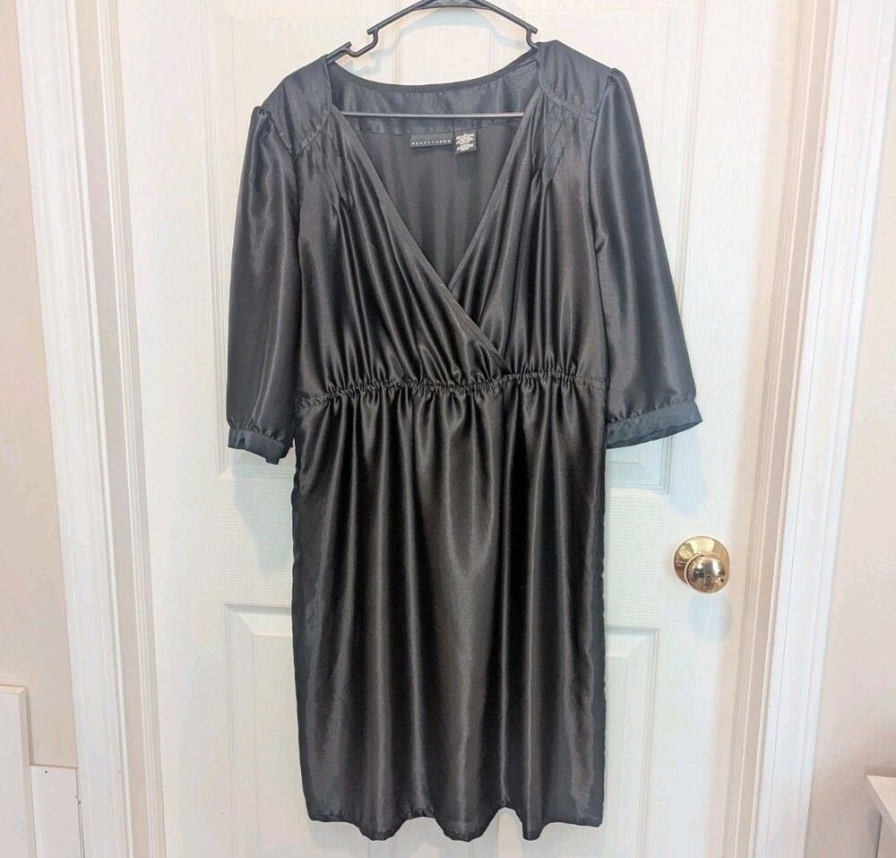 Minimalist Quiet Luxury Apostrophe Black Satin‎ Blouson Sleeve Mini Dress 12